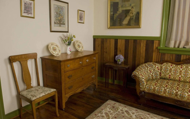 The Tinder Guest House