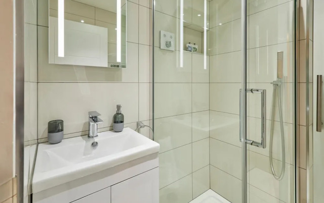 Host Stay 3 Metropole Towers