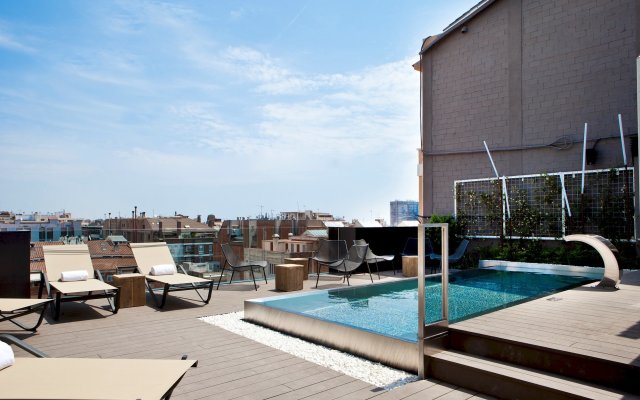 27175 Luxury Villa With Heated Pool