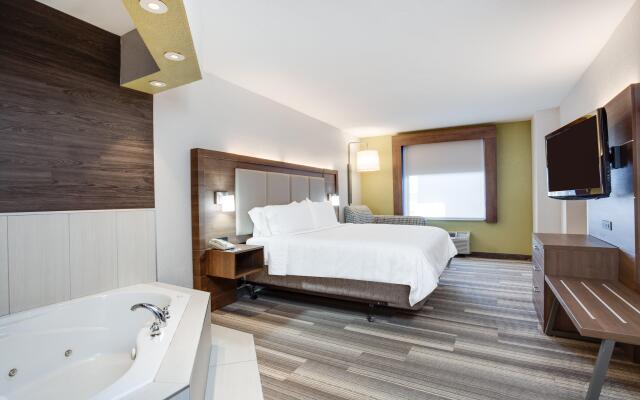 Holiday Inn Express Hotel & Suites Clewiston by IHG