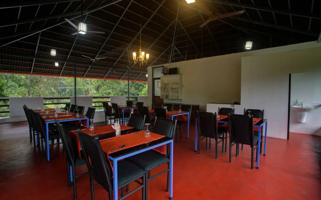 OYO 9725 Hotel Misty River