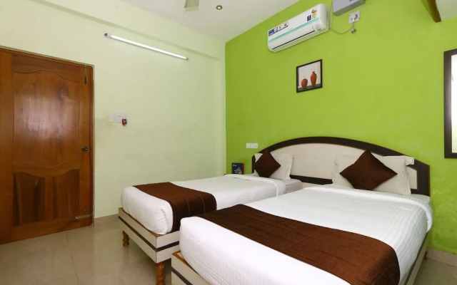 Hotel Fiesta House By OYO Rooms