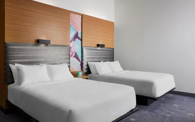 Aloft Leawood-Overland Park