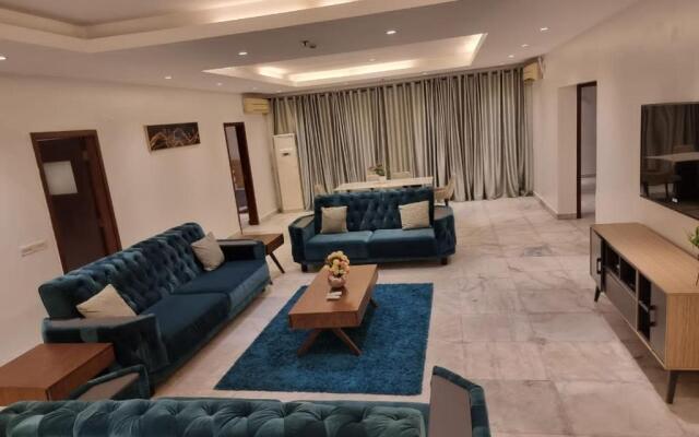 Luxury 3 bedroom apartment ikoyi with gym and pool