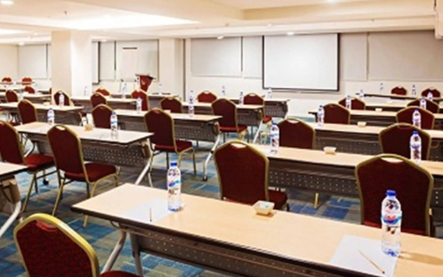 1O1 URBAN Jakarta Kelapa Gading
