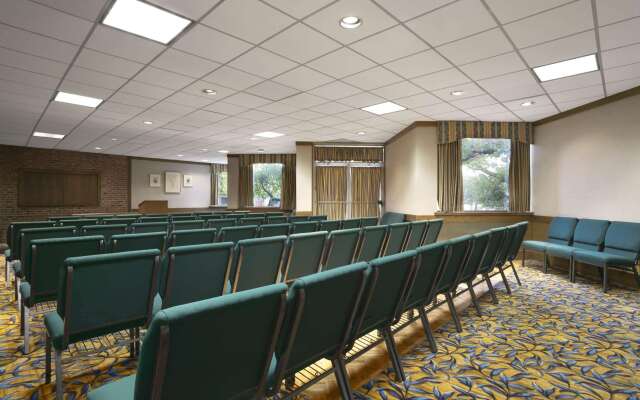 Days Inn by Wyndham Sidney OH