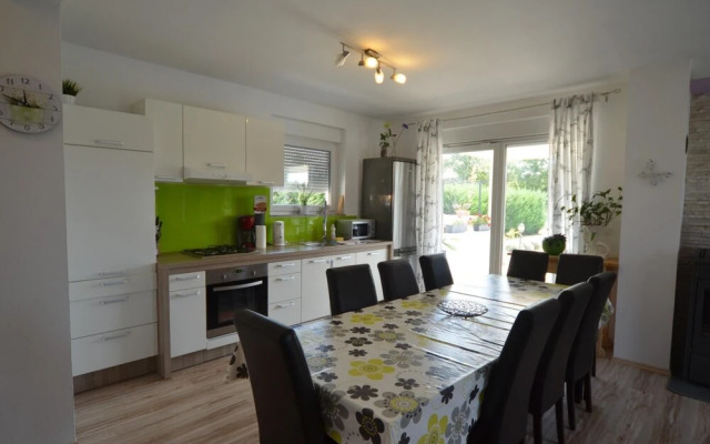Villas in Kanfanar With 4 Bedrooms and 5 Bathrooms