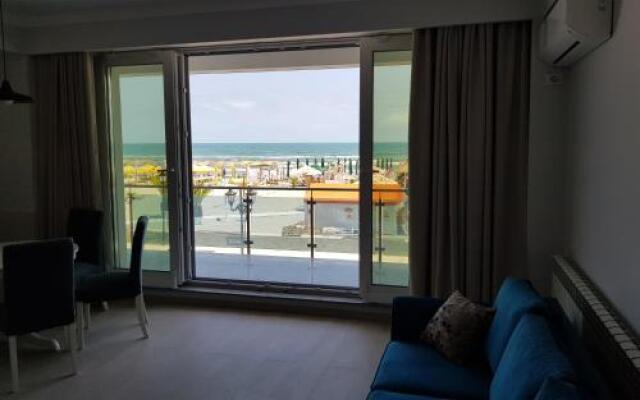 Wave 1 Promenada Apartments