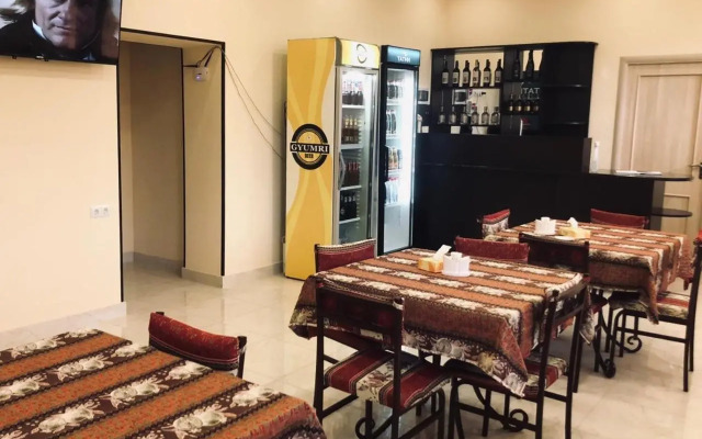 Shamb Hotel