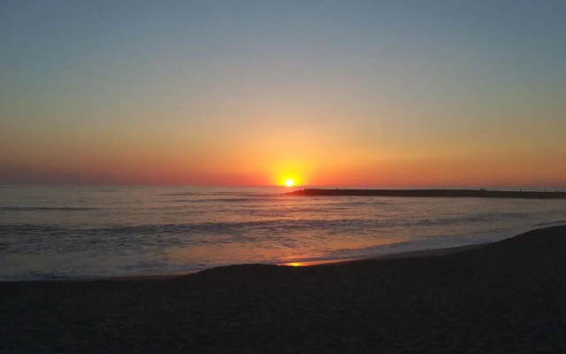 Blue Twenty Two - Espinho / Oporto Beach