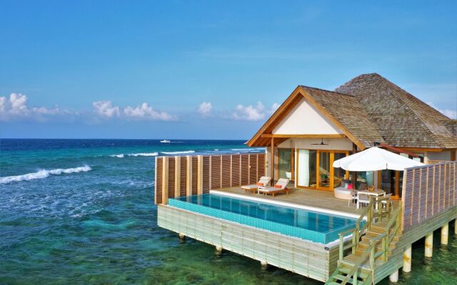 Emerald Faarufushi Resort & Spa