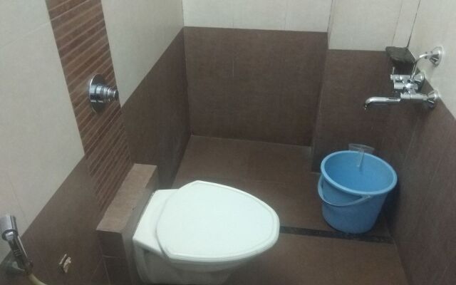Jk Rooms 141 Peanut Nr Central Mall