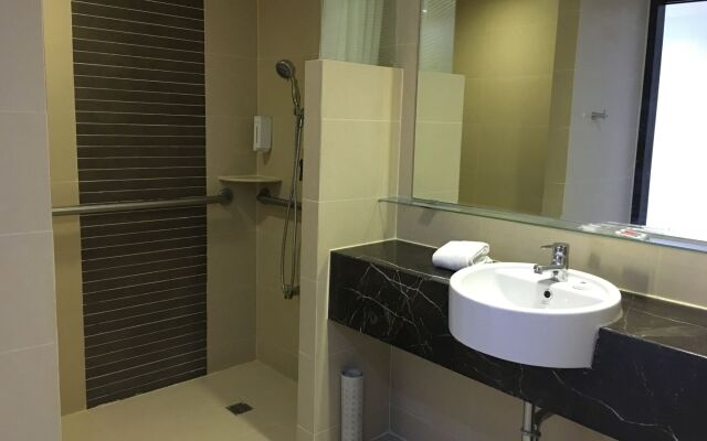 Holiday Inn Express Manila Newport City