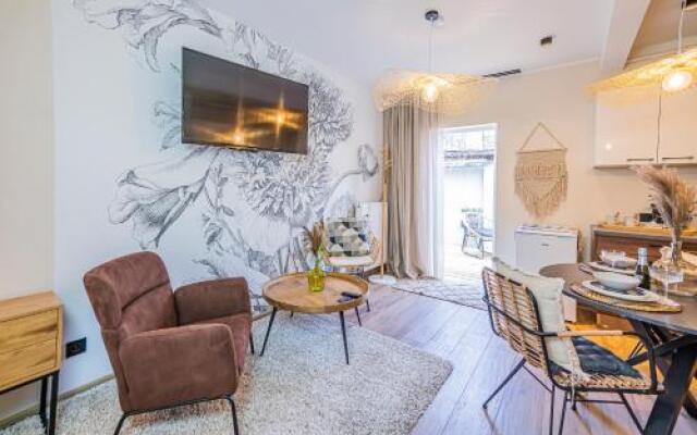 Tamara Suites  Apartments