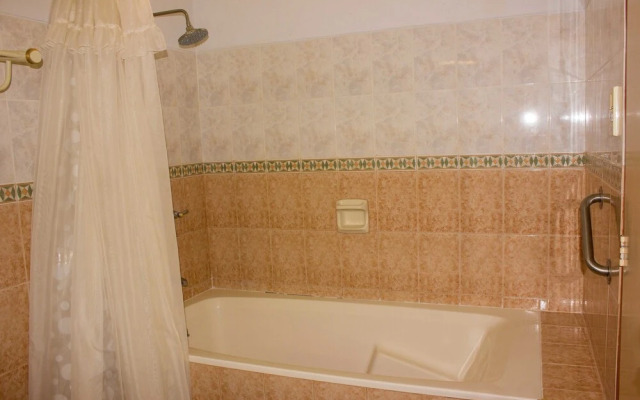 Las Poncianas Hotel