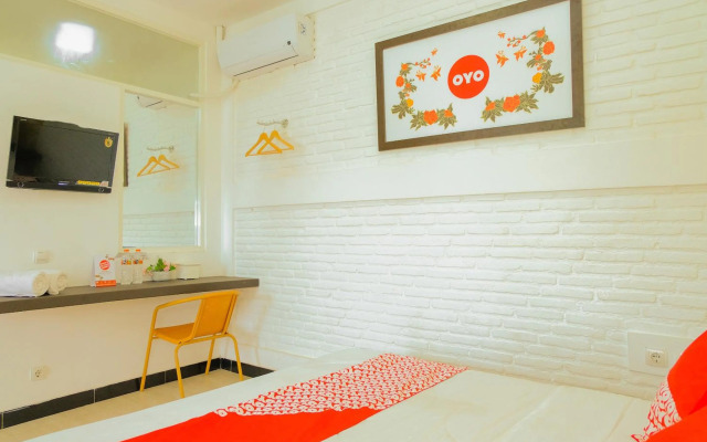 OYO 354 32 Guest House