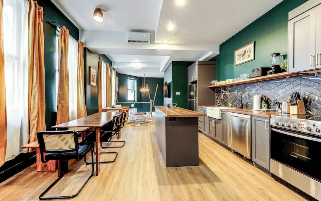 Majestic 3-Bedroom Designer Apartment