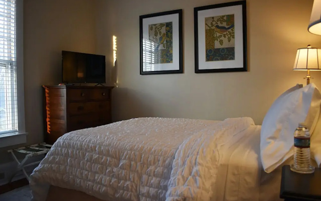 The Trott House Inn
