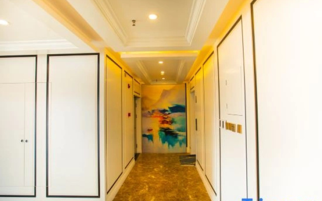 Tianjin Haizhiyun Film Theme Hotel