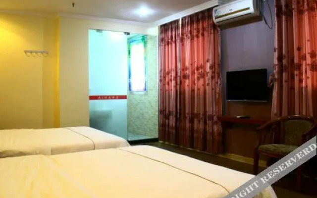 The V8 Fashion Hotel