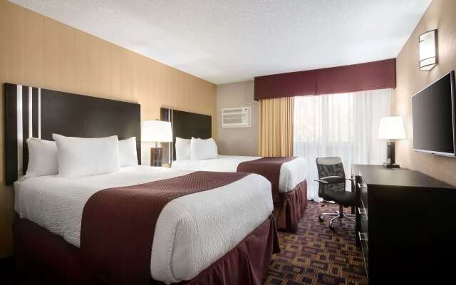 Days Inn by Wyndham Sylvan Lake