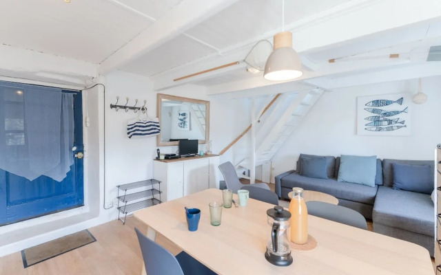 Small Cocoon for 2 by the sea