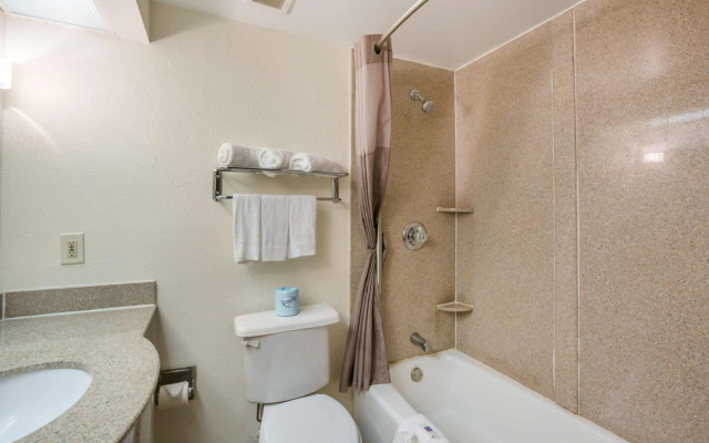 Budgetel Inns & Suites - Atlanta Galleria Stadium