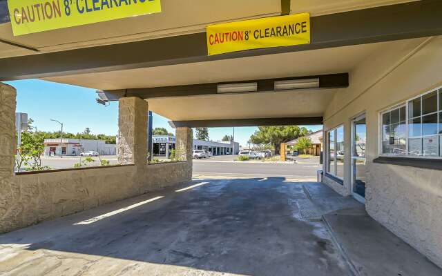 Econo Lodge Woodland near I-5