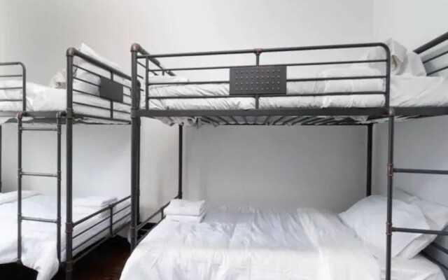 Chic 3 Bedroom 2 Storey Loft
