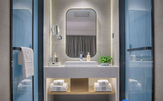 Lanou Shangpin Hotel, Haixi Road, Huangdao District