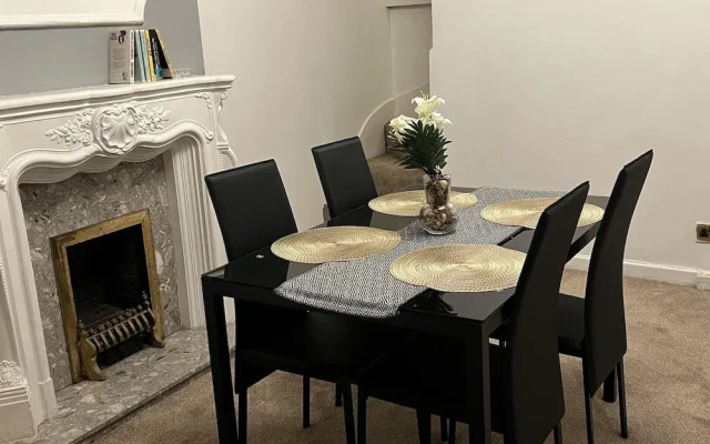 Smethwick/uk/2 Bedroom House/tv/wifi