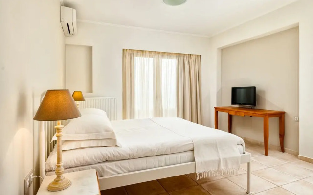 The Mini Beach Hotel