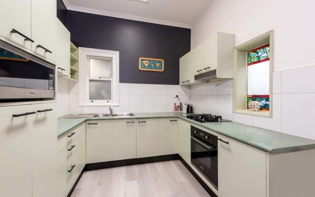 Unique 2BR Converted Storefront APT in Alphington!