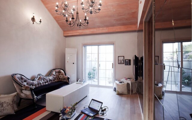 Albescent Pool Villa