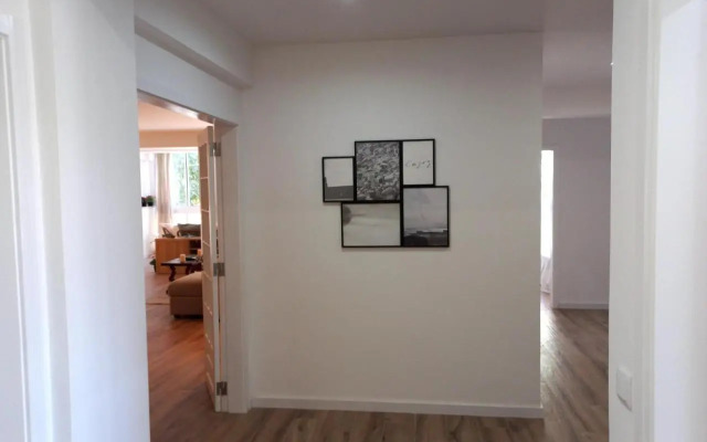 white pearl apartment central confy spacious