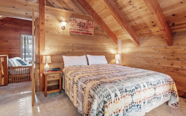 The Lakehouse Cabin