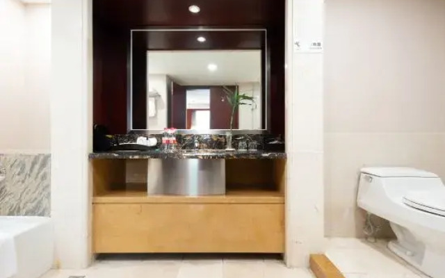 Changjiang Hotel