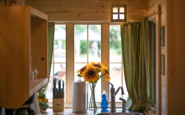 Mount Hood Village Savannah Tiny House 4