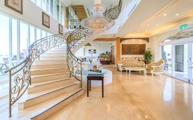 Starrise Leisure Hotel
