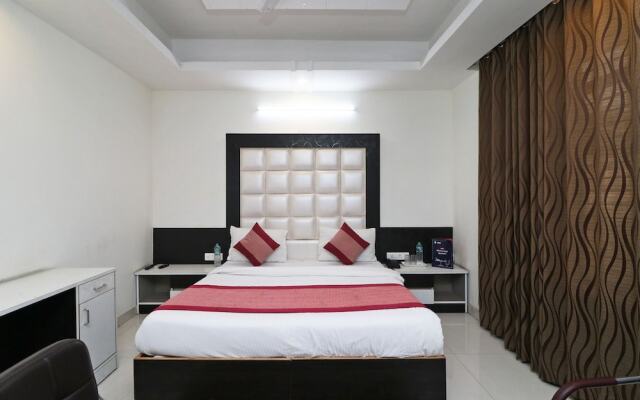 OYO 8971 Woodstay Inn Sector 45