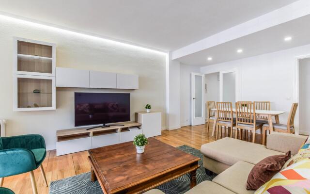 Alcalá I in Madrid with 3 bedrooms and 2 bathrooms