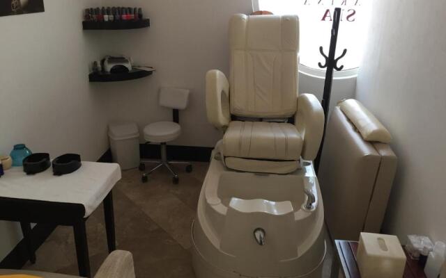 Bay View Grand Marina 1605 Sur