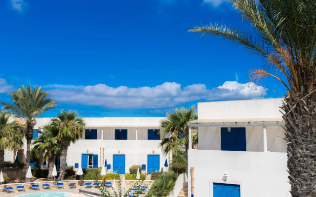 Cala La Luna Resort