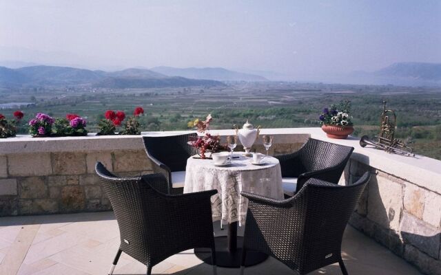 Leventis Art Suites