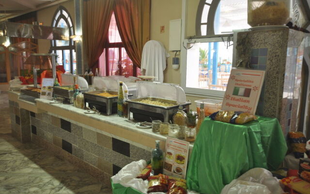 Palmyra Holiday Resort & Spa