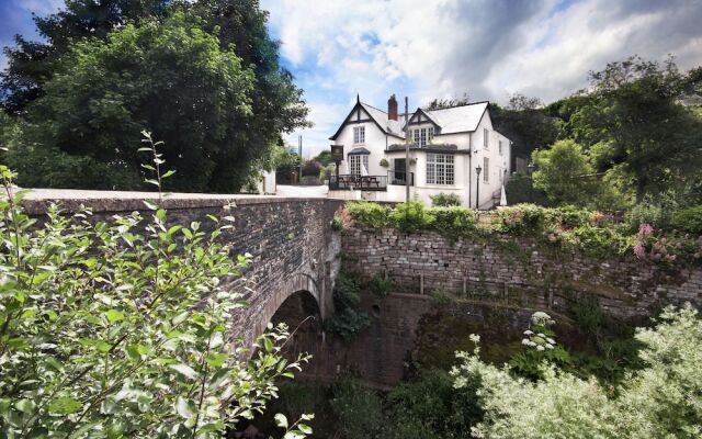 The Newbridge on Usk