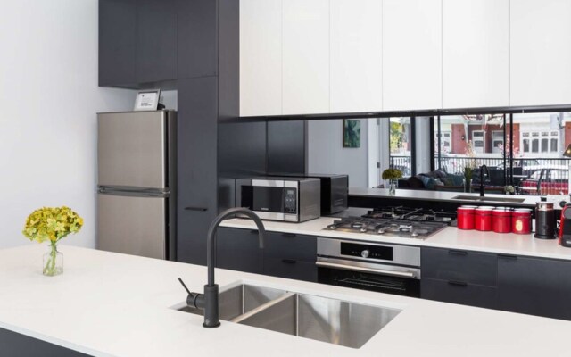 Executive 3 br Caulfield North