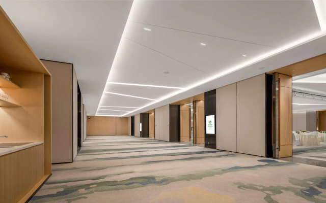 Holiday Inn Qinhuangdao Haigang by IHG