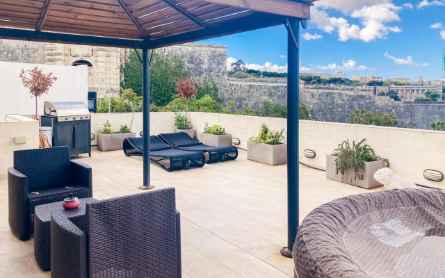 Valletta and Grand Harbour Lookout