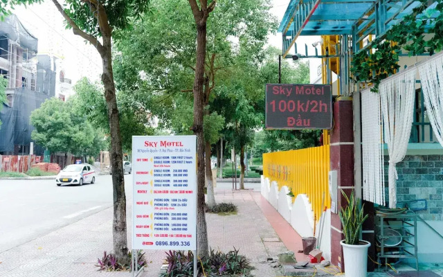 Sky Hotel - Bac Ninh